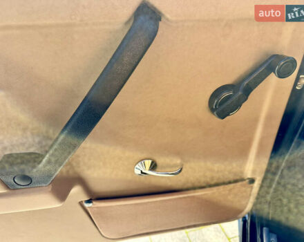 Коричневый ВАЗ 2105, объемом двигателя 1.3 л и пробегом 3 тыс. км за 15000 $, фото 30 на Automoto.ua