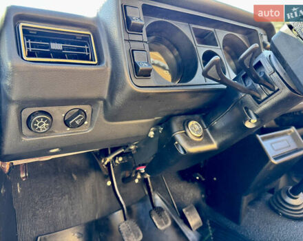 Коричневый ВАЗ 2105, объемом двигателя 1.3 л и пробегом 3 тыс. км за 15000 $, фото 98 на Automoto.ua