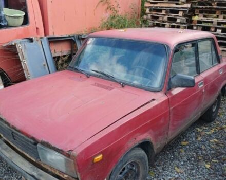 Красный ВАЗ 2105, объемом двигателя 1 л и пробегом 1000 тыс. км за 310 $, фото 2 на Automoto.ua