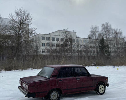 Красный ВАЗ 2105, объемом двигателя 1.5 л и пробегом 777 тыс. км за 837 $, фото 3 на Automoto.ua