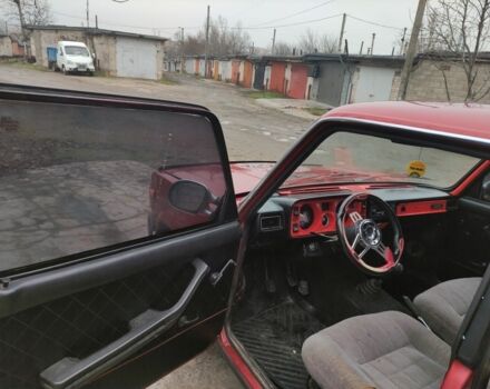 Красный ВАЗ 2105, объемом двигателя 1.3 л и пробегом 33 тыс. км за 617 $, фото 4 на Automoto.ua