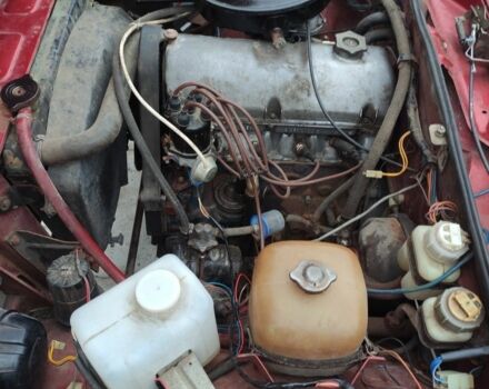 Красный ВАЗ 2105, объемом двигателя 1.3 л и пробегом 33 тыс. км за 617 $, фото 6 на Automoto.ua