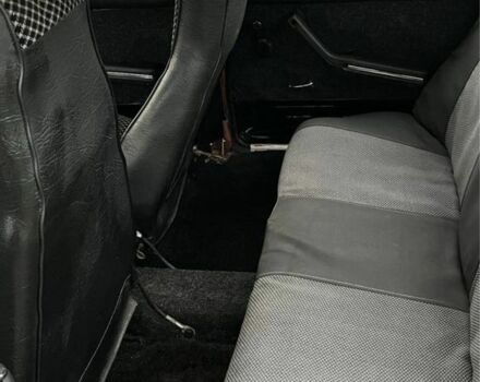 Красный ВАЗ 2105, объемом двигателя 1.3 л и пробегом 450 тыс. км за 643 $, фото 5 на Automoto.ua