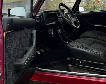 Красный ВАЗ 2105, объемом двигателя 1.3 л и пробегом 450 тыс. км за 643 $, фото 6 на Automoto.ua