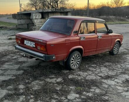 Красный ВАЗ 2105, объемом двигателя 1.5 л и пробегом 100 тыс. км за 816 $, фото 4 на Automoto.ua