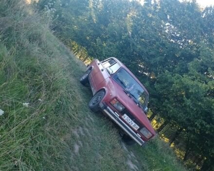 Красный ВАЗ 2105, объемом двигателя 1.5 л и пробегом 100 тыс. км за 450 $, фото 11 на Automoto.ua