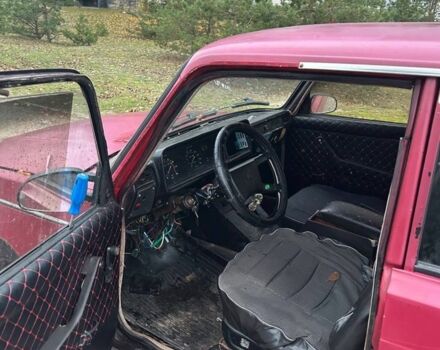 Красный ВАЗ 2105, объемом двигателя 1.3 л и пробегом 333 тыс. км за 298 $, фото 4 на Automoto.ua