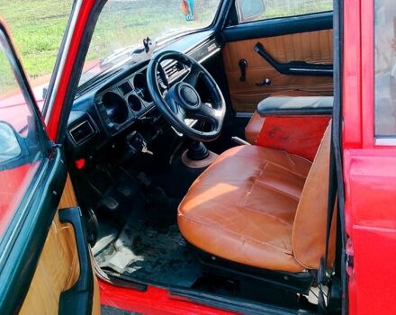 ВАЗ 2105 1982 у Чугуеве на Automoto.ua Червоний ВАЗ 2105, об'ємом двигуна 1.2 л та пробігом 100 тис. км за 720 $, фото 3 на Automoto.ua