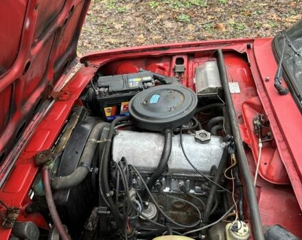 Красный ВАЗ 2105, объемом двигателя 1.3 л и пробегом 200 тыс. км за 391 $, фото 5 на Automoto.ua