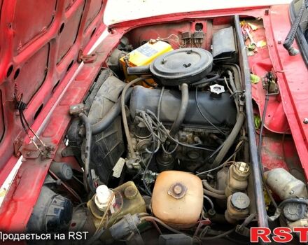 ВАЗ 2105 1982 в Новомосковске на Automoto.ua Красный ВАЗ 2105, объемом двигателя 1.3 л и пробегом 0 тыс. км за 750 $, фото 9 на Automoto.ua