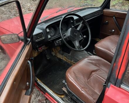 Красный ВАЗ 2105, объемом двигателя 1.3 л и пробегом 200 тыс. км за 391 $, фото 3 на Automoto.ua