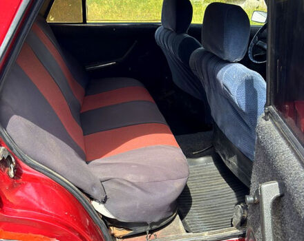 Красный ВАЗ 2105, объемом двигателя 1.3 л и пробегом 120 тыс. км за 590 $, фото 8 на Automoto.ua