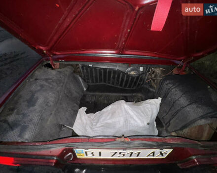 ВАЗ 2105 1983 в Решетиловке на Automoto.ua Красный ВАЗ 2105, объемом двигателя 1.3 л и пробегом 95 тыс. км за 700 $, фото 9 на Automoto.ua