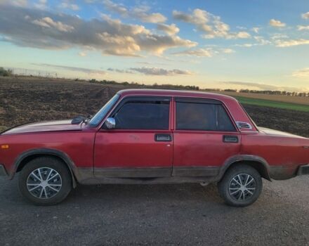 ВАЗ 2105 1983 у Новомосковске на Automoto.ua Червоний ВАЗ 2105, об'ємом двигуна 1.3 л та пробігом 2 тис. км за 764 $, фото 1 на Automoto.ua