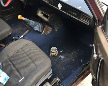 Красный ВАЗ 2105, объемом двигателя 1.3 л и пробегом 450 тыс. км за 550 $, фото 5 на Automoto.ua