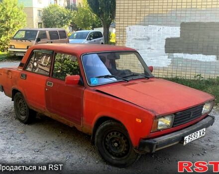 Красный ВАЗ 2105, объемом двигателя 1.3 л и пробегом 100 тыс. км за 300 $, фото 2 на Automoto.ua