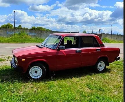 Красный ВАЗ 2105, объемом двигателя 1.3 л и пробегом 0 тыс. км за 480 $, фото 5 на Automoto.ua