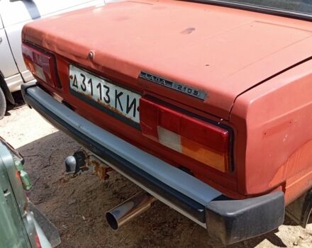 Красный ВАЗ 2105, объемом двигателя 1.3 л и пробегом 65 тыс. км за 526 $, фото 5 на Automoto.ua