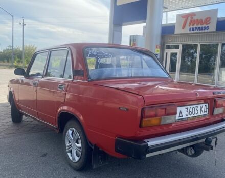 Красный ВАЗ 2105, объемом двигателя 1.5 л и пробегом 180 тыс. км за 750 $, фото 3 на Automoto.ua