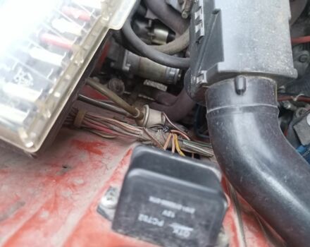 ВАЗ 2105 1984 в Ладыжин на Automoto.ua Красный ВАЗ 2105, объемом двигателя 1.3 л и пробегом 98 тыс. км за 1499 $, фото 16 на Automoto.ua