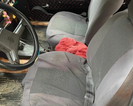 Красный ВАЗ 2105, объемом двигателя 1.5 л и пробегом 275 тыс. км за 1000 $, фото 6 на Automoto.ua