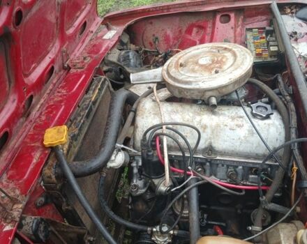 Красный ВАЗ 2105, объемом двигателя 1 л и пробегом 145 тыс. км за 369 $, фото 6 на Automoto.ua