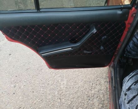 ВАЗ 2105 1985 у Полтаві на Automoto.ua Червоний ВАЗ 2105, об'ємом двигуна 1.3 л та пробігом 70 тис. км за 832 $, фото 7 на Automoto.ua