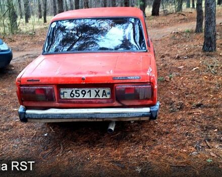 Красный ВАЗ 2105, объемом двигателя 15 л и пробегом 100 тыс. км за 500 $, фото 6 на Automoto.ua