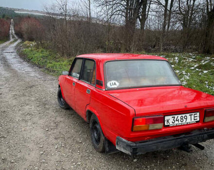 Красный ВАЗ 2105, объемом двигателя 1.5 л и пробегом 100 тыс. км за 600 $, фото 3 на Automoto.ua