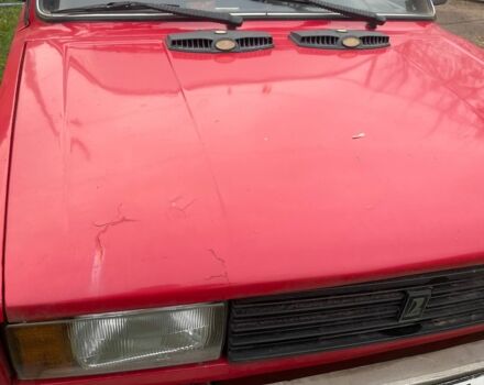 Красный ВАЗ 2105, объемом двигателя 1.5 л и пробегом 275 тыс. км за 1000 $, фото 2 на Automoto.ua