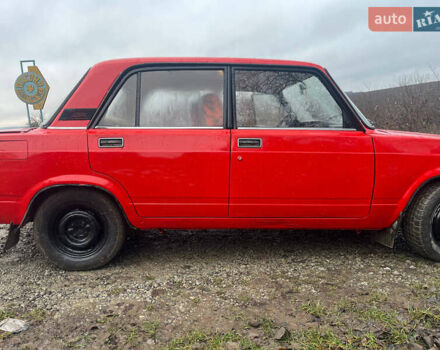 Красный ВАЗ 2105, объемом двигателя 1.5 л и пробегом 100 тыс. км за 600 $, фото 5 на Automoto.ua