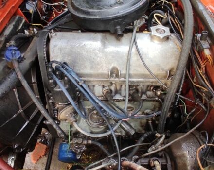 Красный ВАЗ 2105, объемом двигателя 2 л и пробегом 1000 тыс. км за 600 $, фото 3 на Automoto.ua