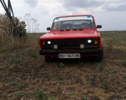 Красный ВАЗ 2105, объемом двигателя 1.5 л и пробегом 150 тыс. км за 1150 $, фото 1 на Automoto.ua