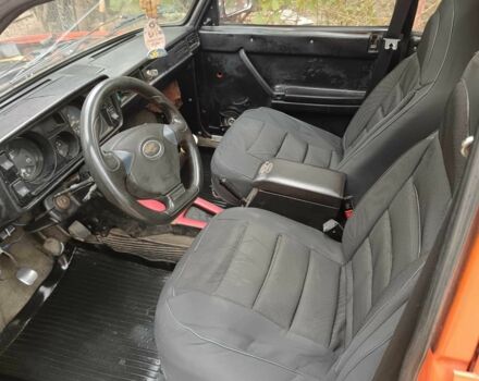 Красный ВАЗ 2105, объемом двигателя 1.3 л и пробегом 8 тыс. км за 839 $, фото 5 на Automoto.ua