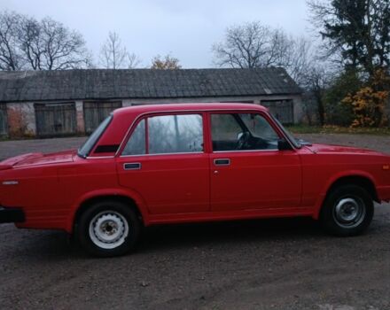 Красный ВАЗ 2105, объемом двигателя 1.5 л и пробегом 90 тыс. км за 780 $, фото 4 на Automoto.ua