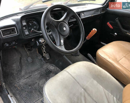 Красный ВАЗ 2105, объемом двигателя 1.3 л и пробегом 180 тыс. км за 420 $, фото 3 на Automoto.ua