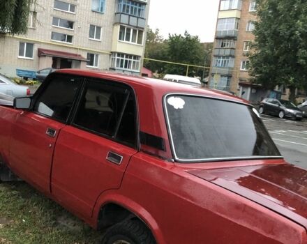 Красный ВАЗ 2105, объемом двигателя 1.3 л и пробегом 130 тыс. км за 558 $, фото 1 на Automoto.ua