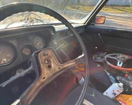 Красный ВАЗ 2105, объемом двигателя 1.3 л и пробегом 40 тыс. км за 708 $, фото 2 на Automoto.ua