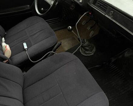 Красный ВАЗ 2105, объемом двигателя 1.3 л и пробегом 40 тыс. км за 708 $, фото 19 на Automoto.ua