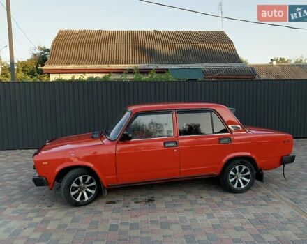 Красный ВАЗ 2105, объемом двигателя 1.3 л и пробегом 50 тыс. км за 1326 $, фото 1 на Automoto.ua