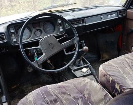 Красный ВАЗ 2105, объемом двигателя 1.3 л и пробегом 42 тыс. км за 472 $, фото 5 на Automoto.ua