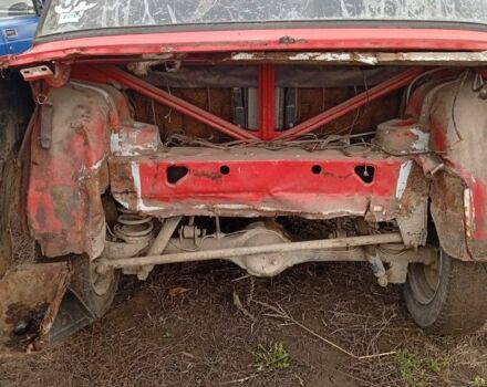 Красный ВАЗ 2105, объемом двигателя 1.3 л и пробегом 555 тыс. км за 357 $, фото 6 на Automoto.ua