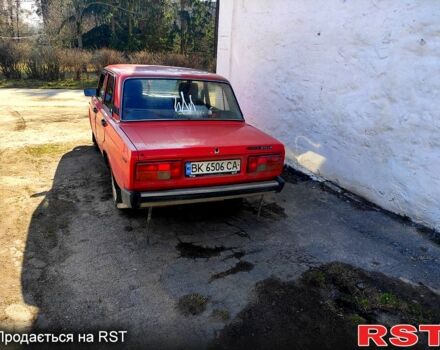 Красный ВАЗ 2105, объемом двигателя 1.2 л и пробегом 0 тыс. км за 650 $, фото 4 на Automoto.ua