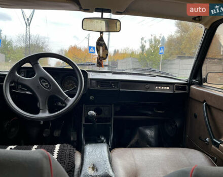 Красный ВАЗ 2105, объемом двигателя 1.5 л и пробегом 63 тыс. км за 999 $, фото 7 на Automoto.ua