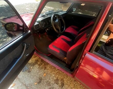 Красный ВАЗ 2105, объемом двигателя 1.3 л и пробегом 47 тыс. км за 1100 $, фото 3 на Automoto.ua