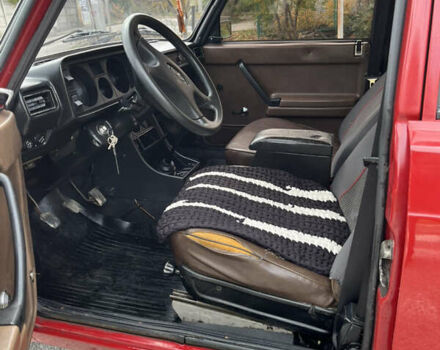 Красный ВАЗ 2105, объемом двигателя 1.5 л и пробегом 63 тыс. км за 999 $, фото 5 на Automoto.ua