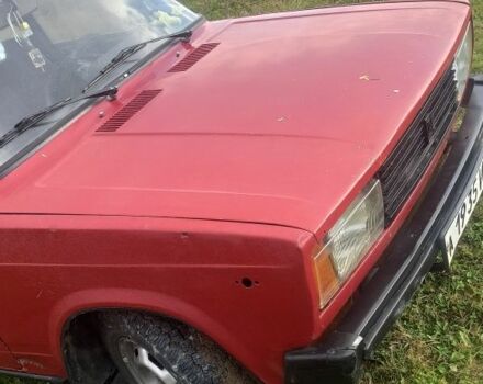 Красный ВАЗ 2105, объемом двигателя 0 л и пробегом 403 тыс. км за 550 $, фото 2 на Automoto.ua