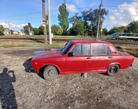 Красный ВАЗ 2105, объемом двигателя 1.5 л и пробегом 100 тыс. км за 546 $, фото 3 на Automoto.ua