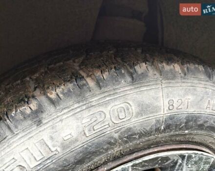 Красный ВАЗ 2105, объемом двигателя 1.3 л и пробегом 165 тыс. км за 900 $, фото 4 на Automoto.ua