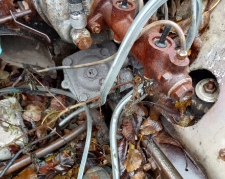 Красный ВАЗ 2105, объемом двигателя 0 л и пробегом 320 тыс. км за 450 $, фото 2 на Automoto.ua